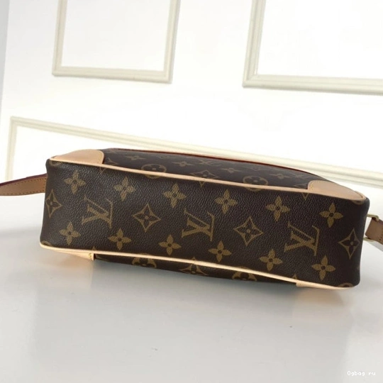 MESSENGER BAG LOUIS VUITTON 0804